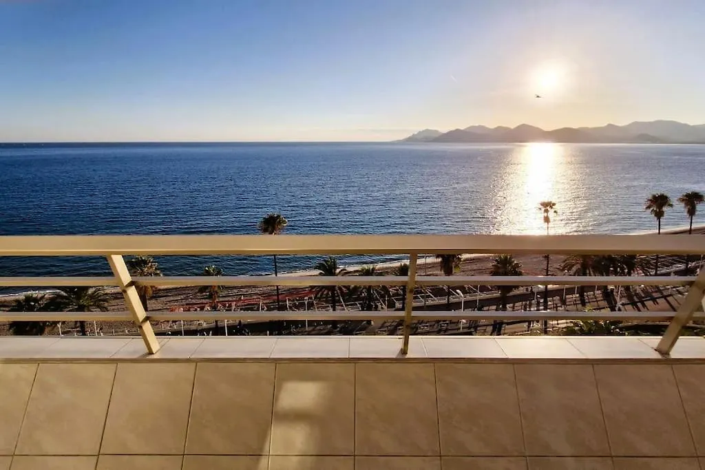 Cannes Seaside Beachfront Bord De Mer