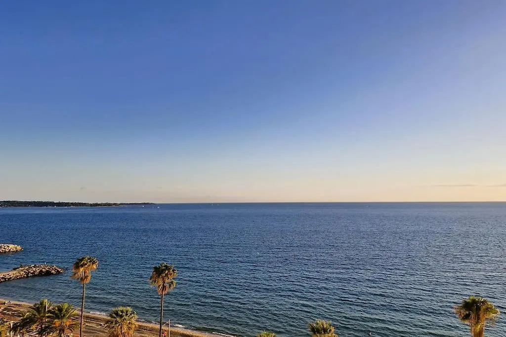 Apartment Cannes Seaside Beachfront Bord De Mer Frankreich